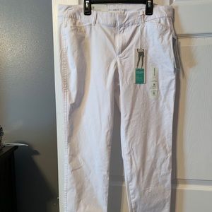 NWT White pants from old navy size 8
